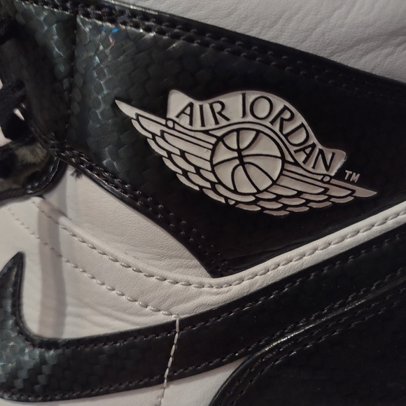 NIKE AIR JORDANS sz11 - Picture 10 of 12